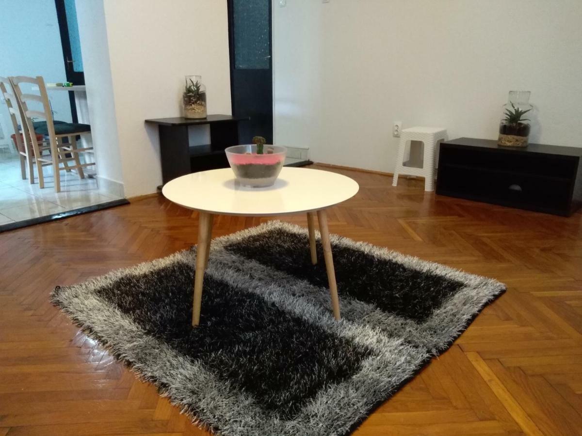 Apartment Giardino Rijeka Exteriör bild