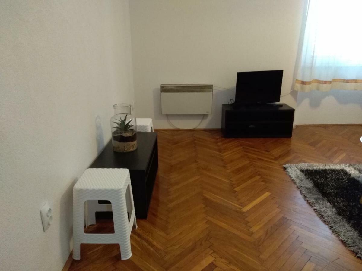 Apartment Giardino Rijeka Exteriör bild
